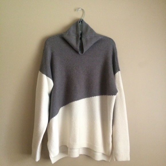 Dkny Sweaters - DKNY Jeans Turtleneck Oversized Slouchy Sweater